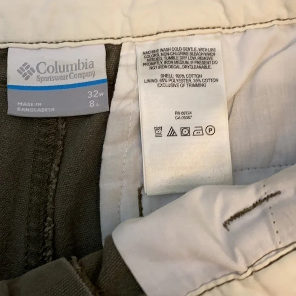 LOVE OF 3 PAIRS COLUMBIA SPORTSWEAR ARMY GREEN NAVY $ TAN SHORTS SIZE 32”